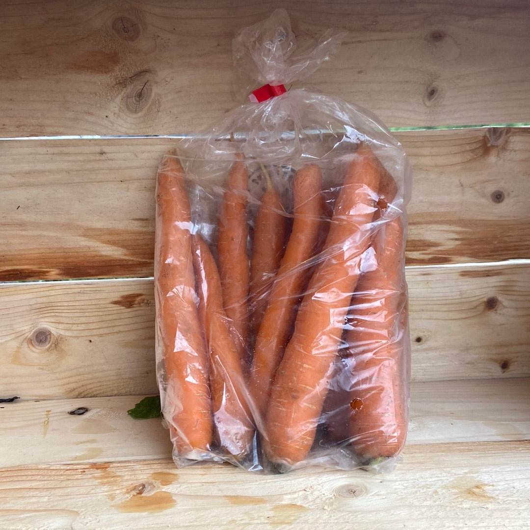 2 lb bag of organic carrots